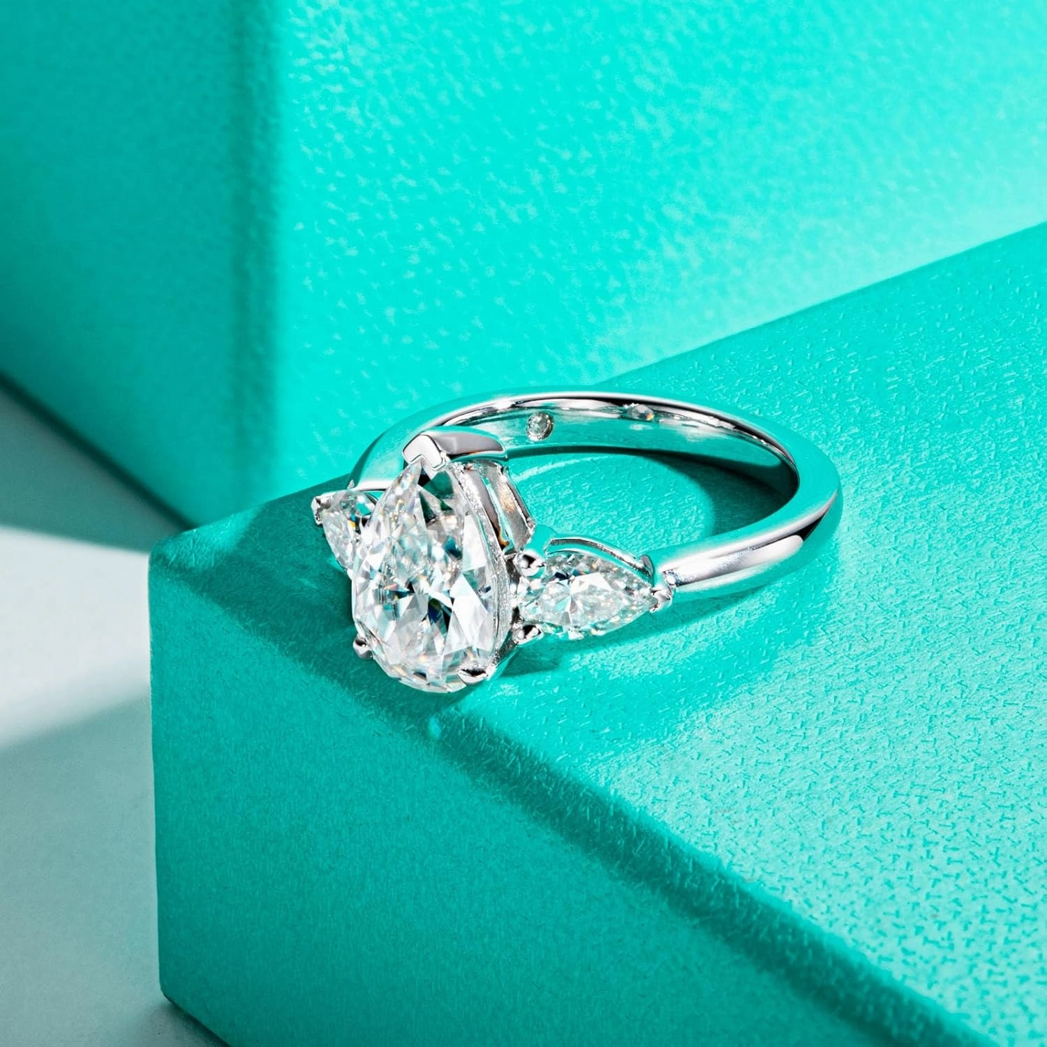 AnuClub Moissanite Wedding Ring 3.2-4cttw(3CT Center Stone) D Color VVS1 925 Sterling Silver Radiant/Emerald/Pear Cut Engagement Promise Rings for Women with Certificate