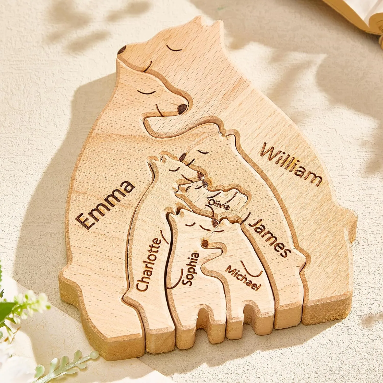 Personalized Wooden Bears with Name Customized Wooden with 1-8 Name Decorative Piece for Home Decor and Birthday Gifts for Mom, Dad, House Warming