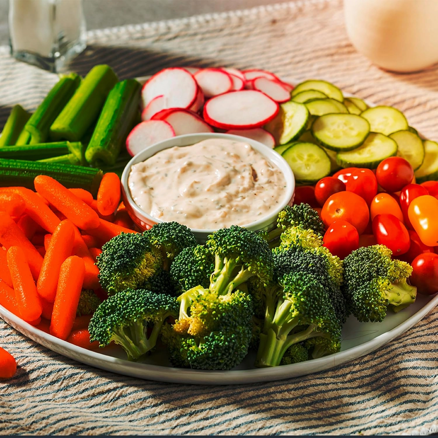 Sir Kensington's Spread & Dressing, Truffle Garlic Aioli 6 for Dipping, Drizzling & Spreading, Non-GMO, Certified Humane, Keto, Gluten Free & Kosher, 12 oz