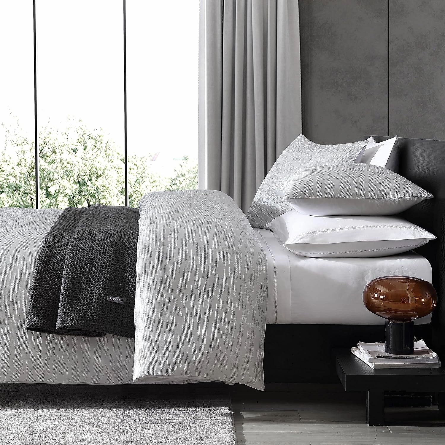 Vera Wang - Queen Comforter Set, Luxury Bedding Set with Matching Shams, Chic Room Essentials (Illusion Grey, Queen)