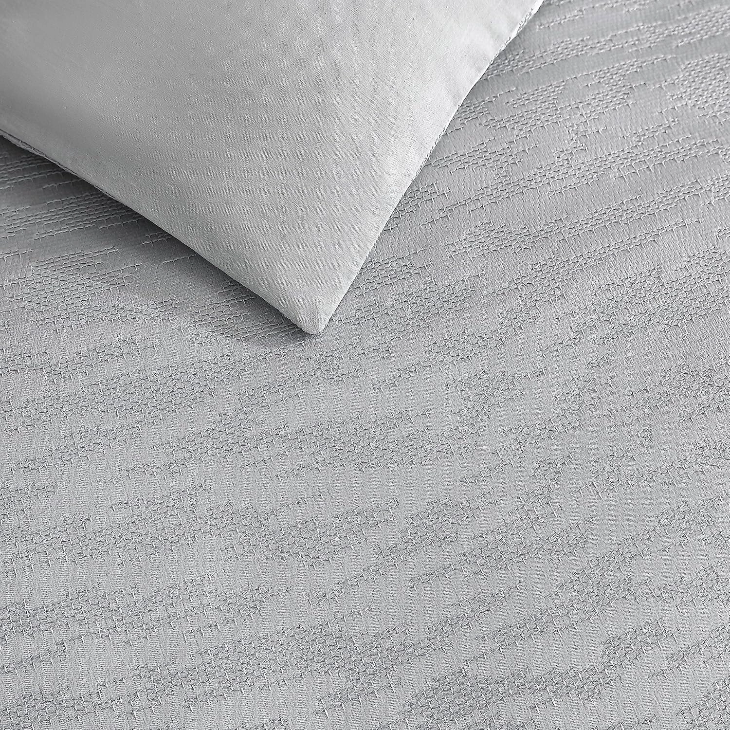 Vera Wang - Queen Duvet Cover Set, Luxury Bedding with Matching Shams, Designer Bedding Set (Illusion Grey, Queen)
