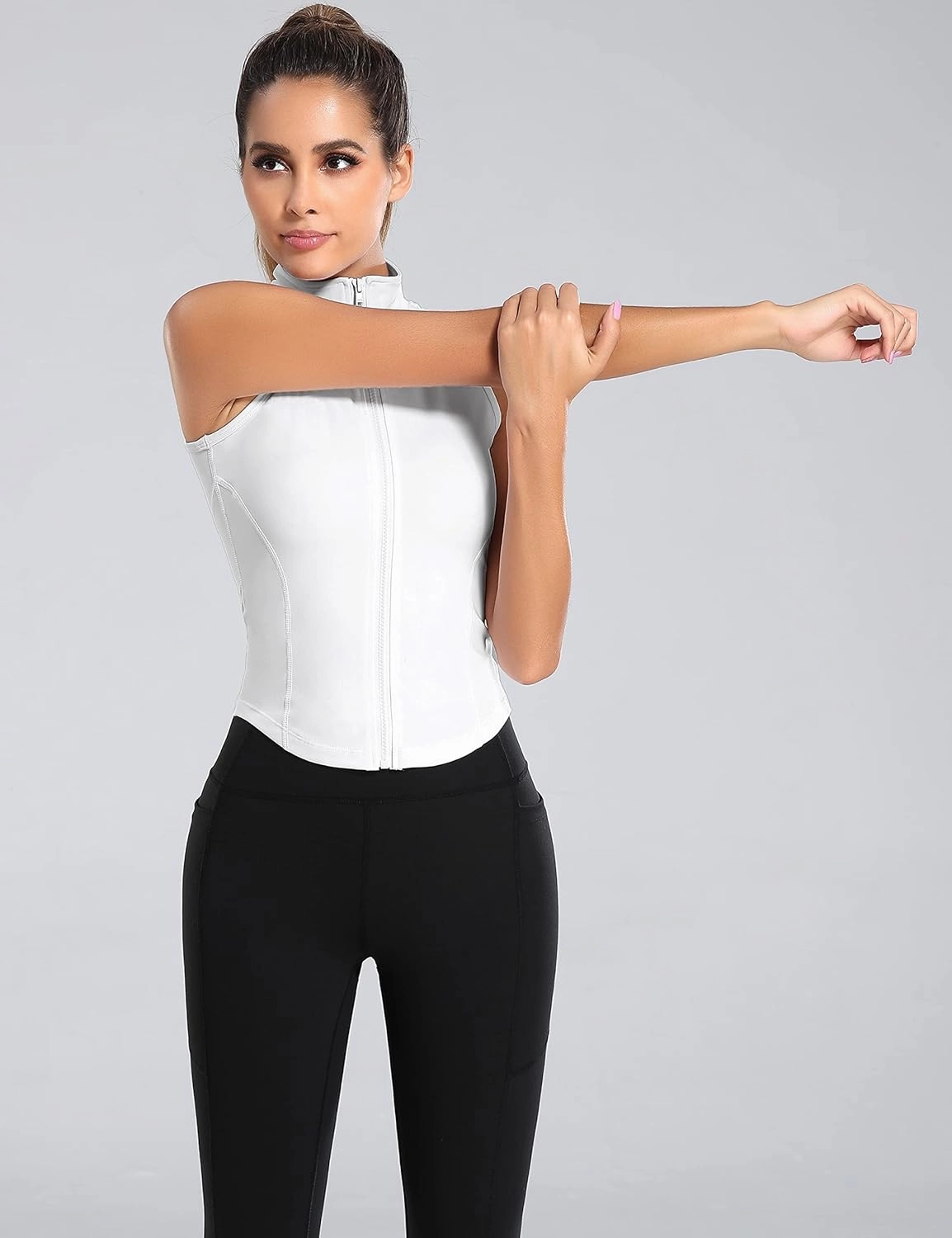 Women Summer Lightweight Cropped Athletic Zip Up Sleeveless Jackets Workout Gym Seamless Vests